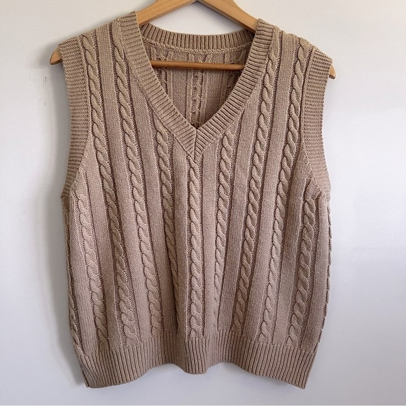 SHEIN Other - Woman’s V-Neck Cable Knit Sweater Vest - Beige